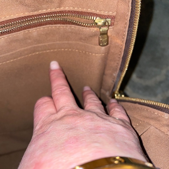 Authentic Louis Vuitton PORT’E DOCUMENTS VOYAGE BC - Picture 4 of 9